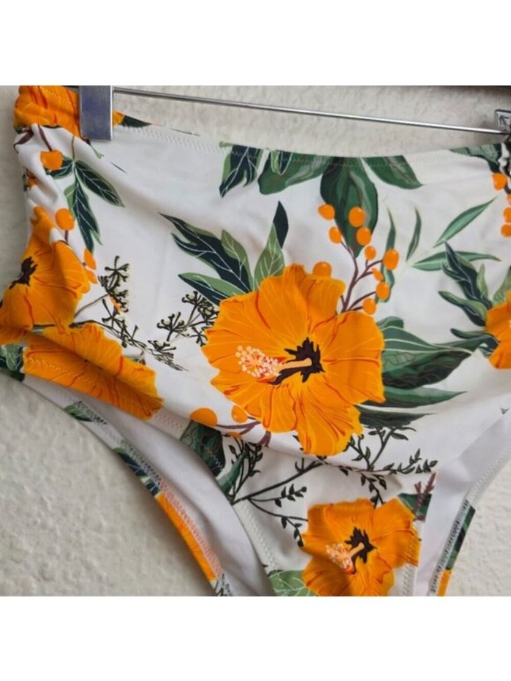 Cupshe Orange Floral Shirring High Waisted Bikini Bottoms Women's Size Large NWT - Picture 2 of 7